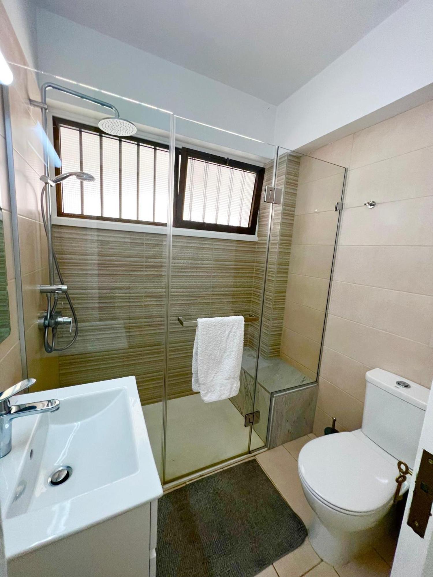 라르나카 Azul Sea View 아파트 외부 사진