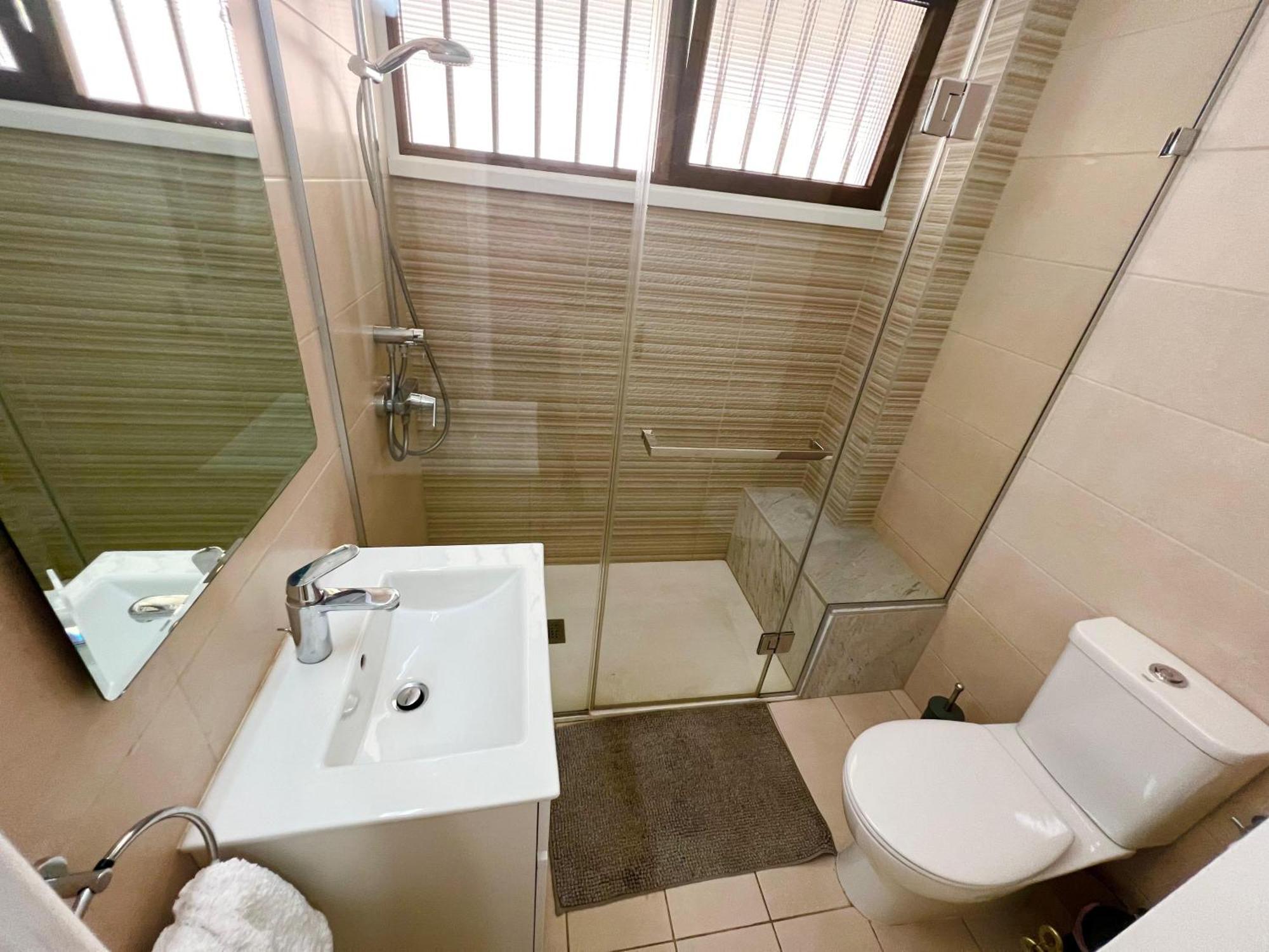 라르나카 Azul Sea View 아파트 외부 사진